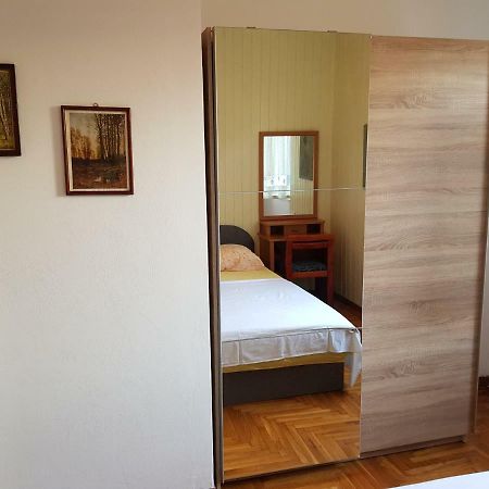 Mare Azzurro Apartments Пула Екстер'єр фото